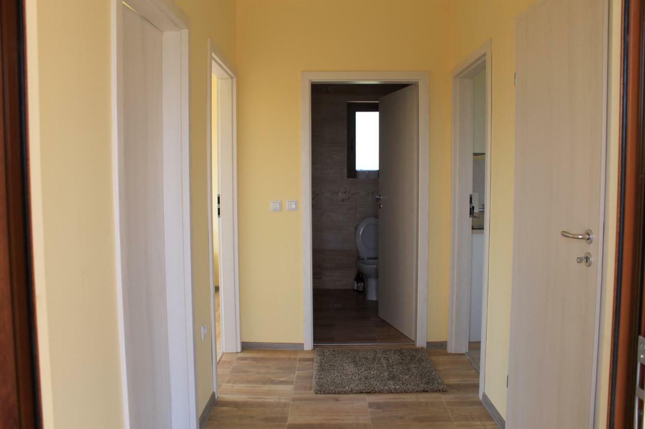 Malavi Guest House Krasen! Comfort&Clean! Luaran gambar